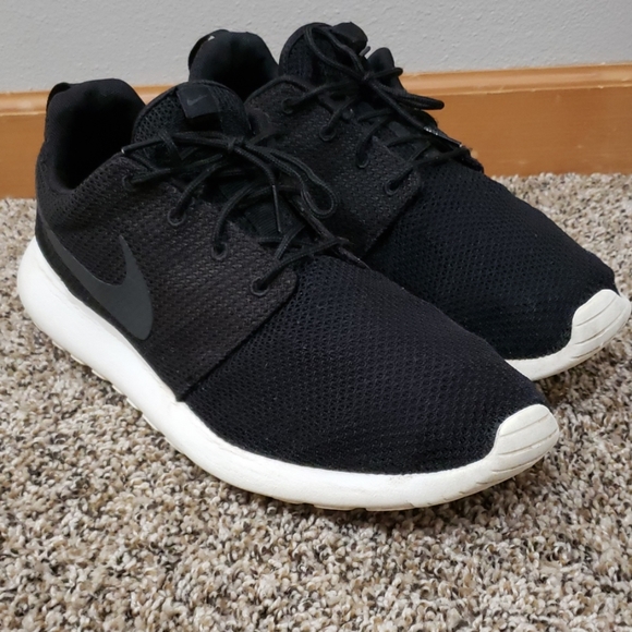 Nike Other - Nike Roshe Black Running Shoes Mens Size 12